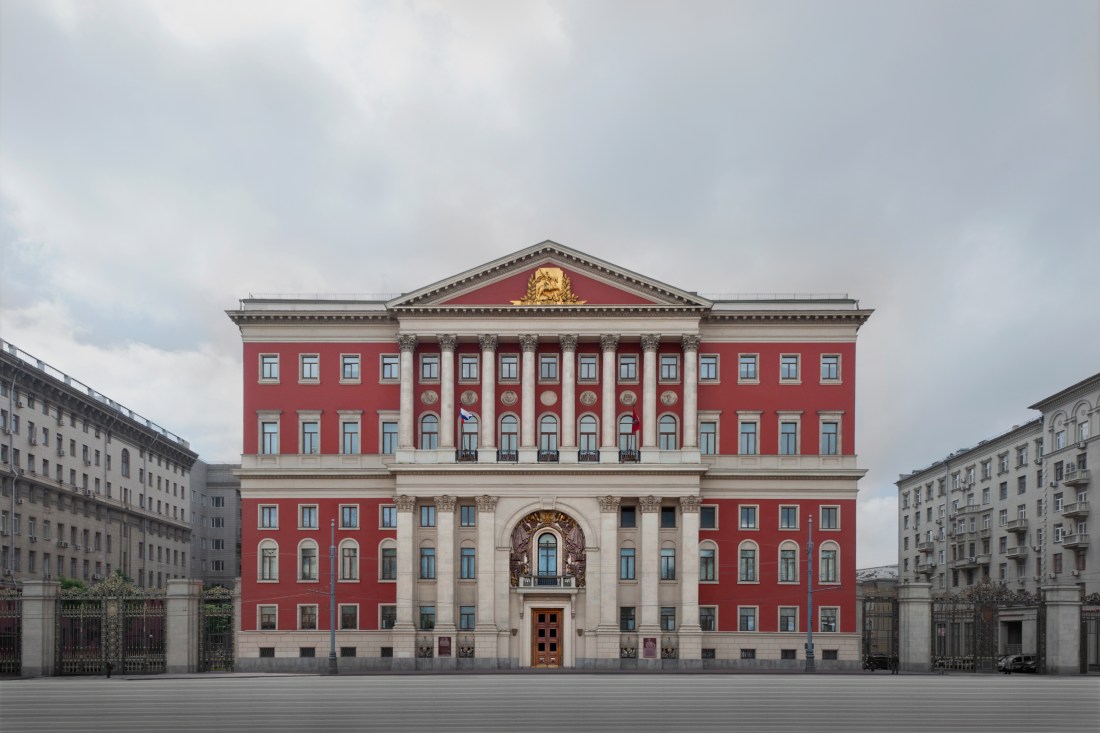 City Hall, Moscow 2012 by Leslie Hossack